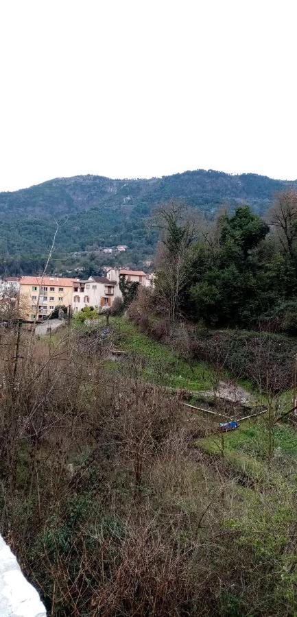 Les Volets Bleus Apartman Contes  Kültér fotó